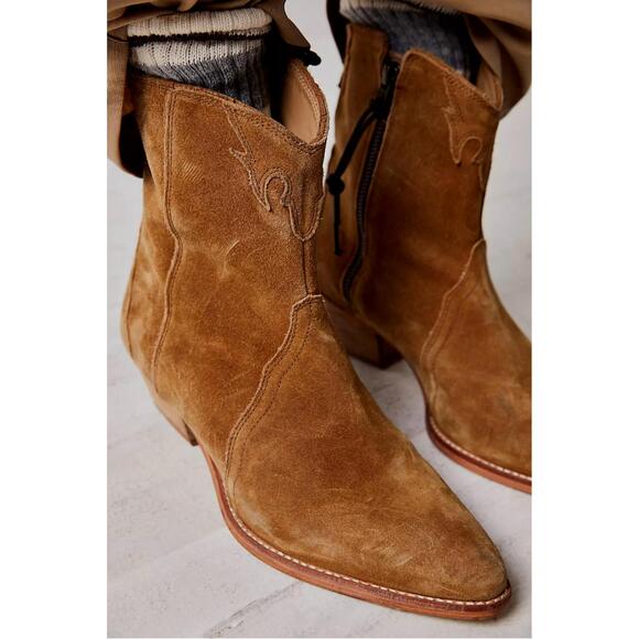 NEW FREE PEOPLE women's new frontier western boots in camel - Picture 7 of 9